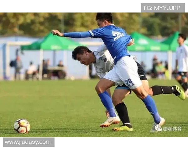 希腊U19青年队与英格兰U19青年队激战正酣精彩对决引发关注